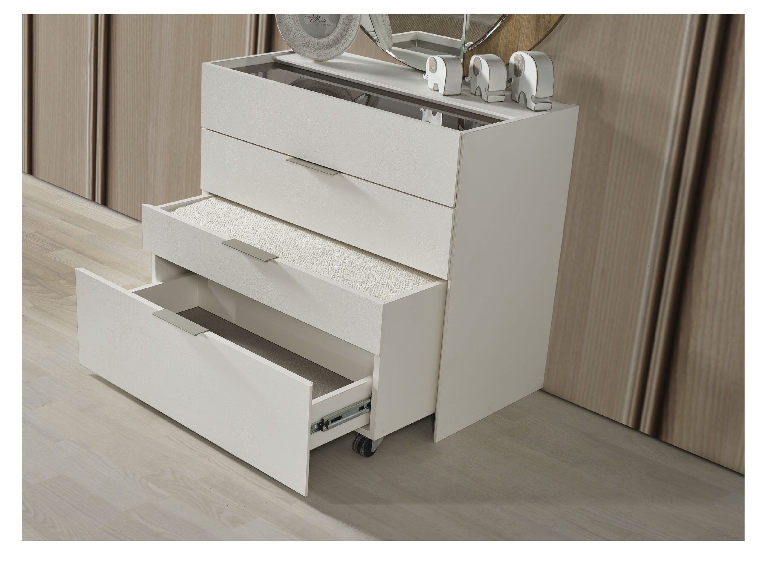 STELLA YATAK ODASI TAKIMI